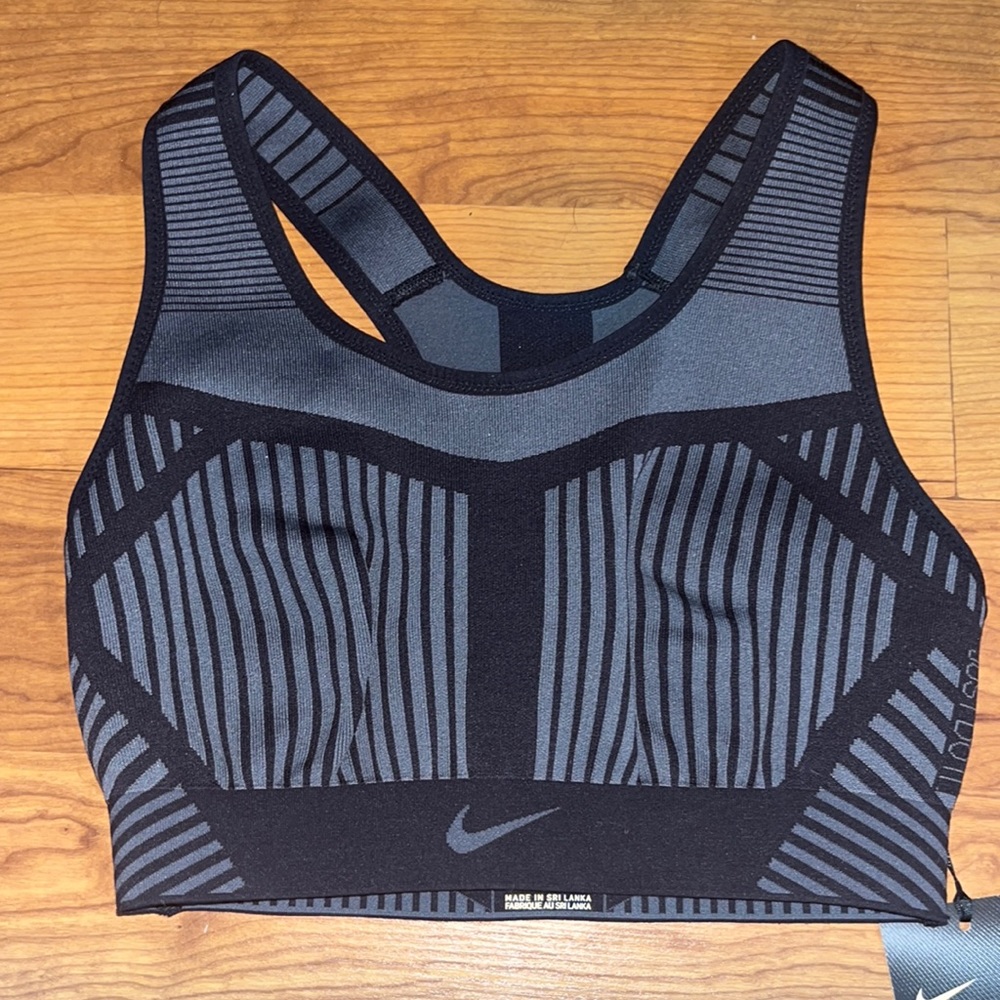 Nike Flyknit Bra size S NWT